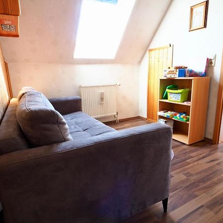 Ferienhaus Neumann - Ein Ganzes Haus Fuer Ihren Urlaub! Hessenburg المظهر الخارجي الصورة
